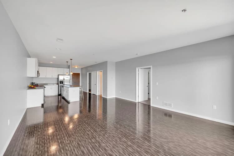Detroit apartments for rent - image - Waters Edge - 12.jpg