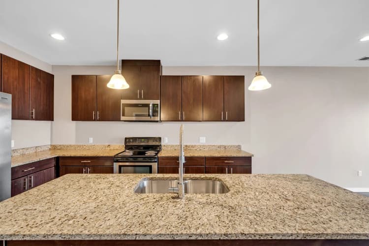 Detroit apartments for rent - image - Waters Edge - 16.jpg