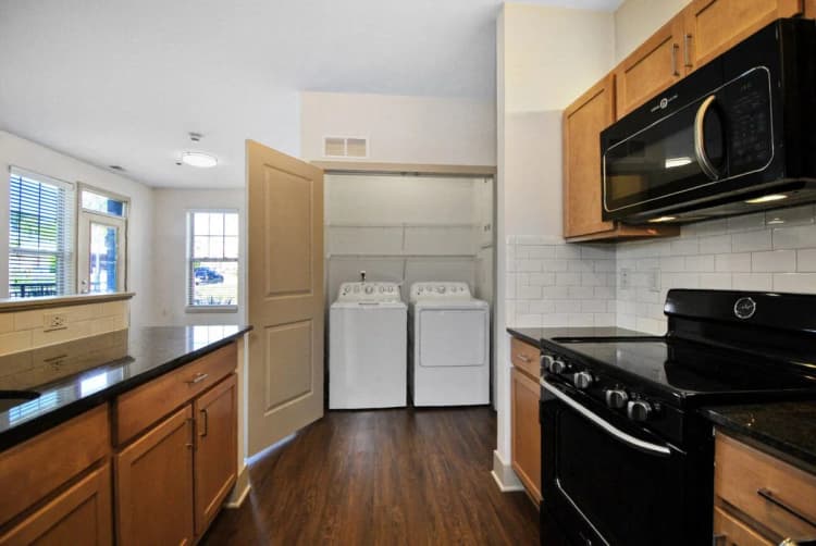 Detroit apartments for rent - image - Orleans Landing- 16.jpg