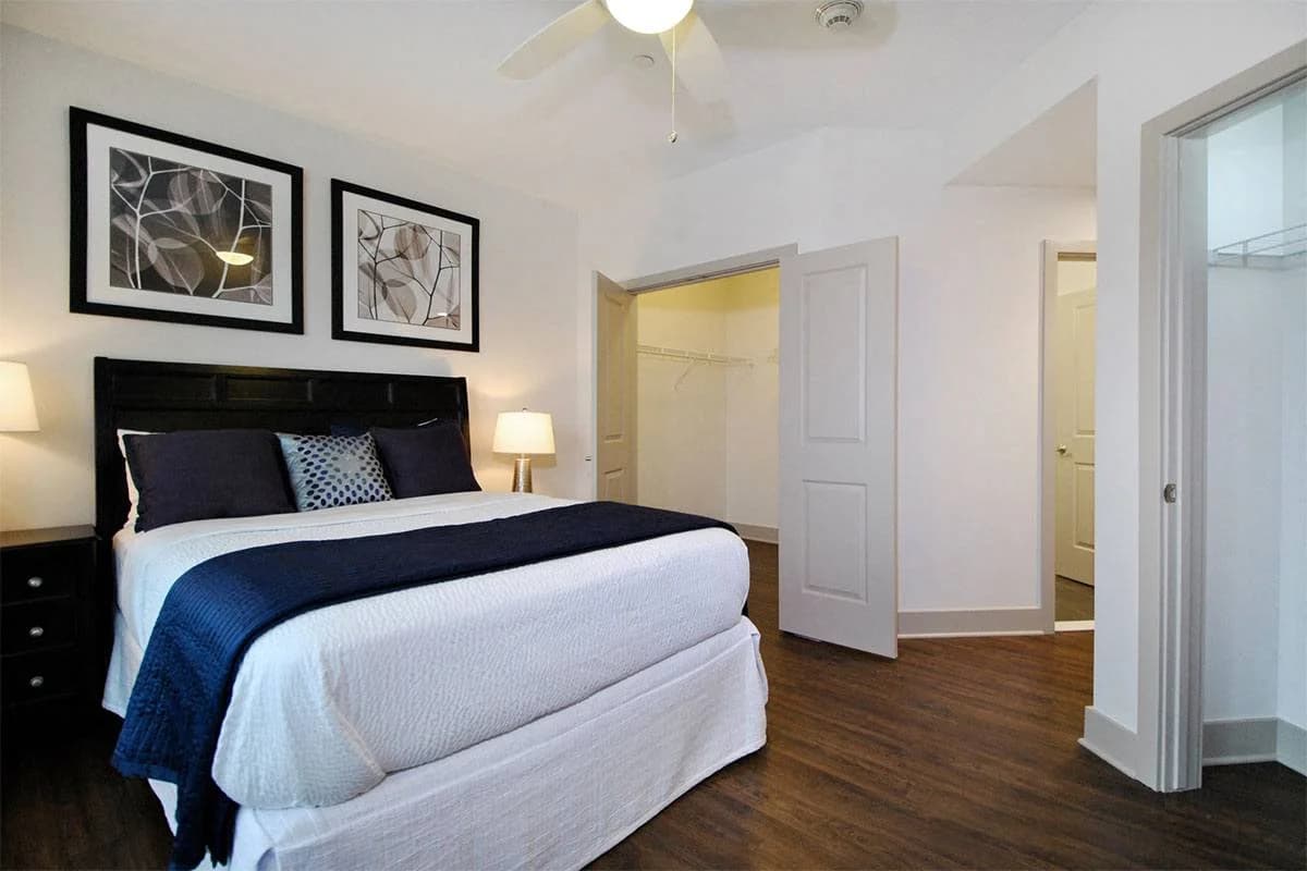 Detroit apartments for rent - image - Orleans Landing- 30.jpg