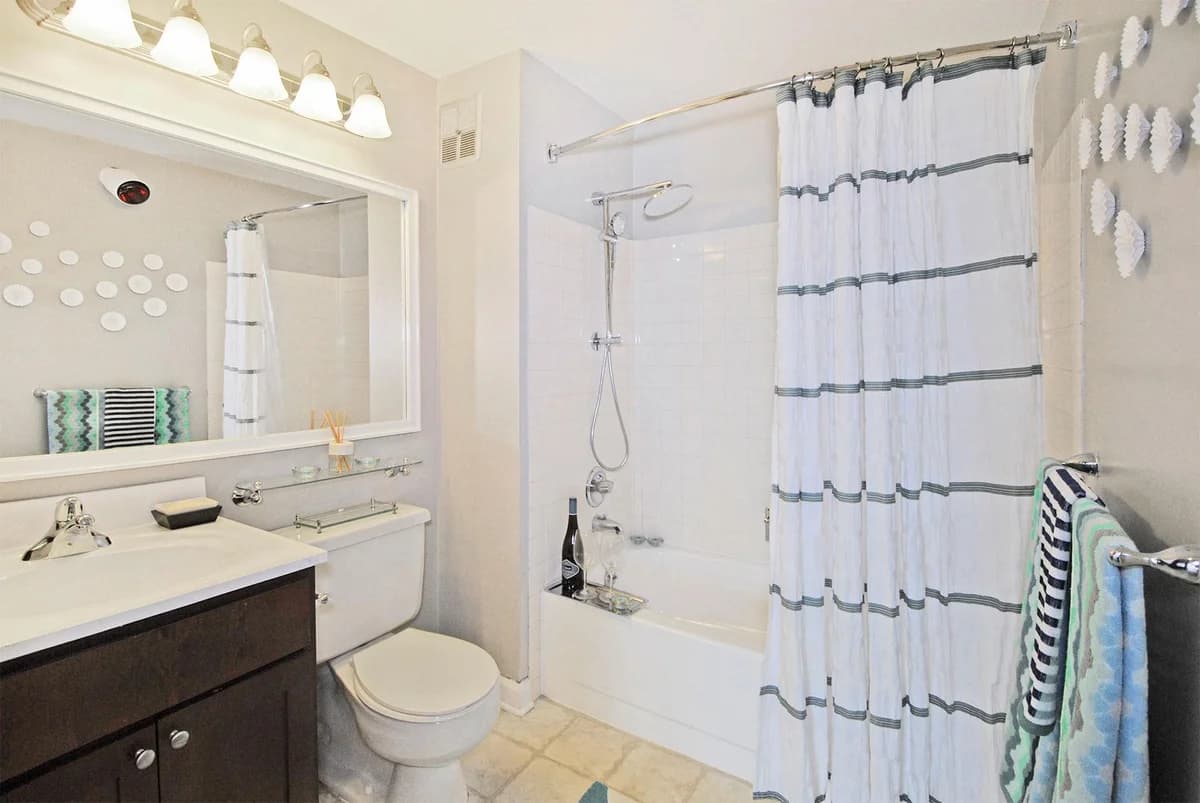 Detroit apartments for rent - image - Washington Park Apartments- 36.jpg