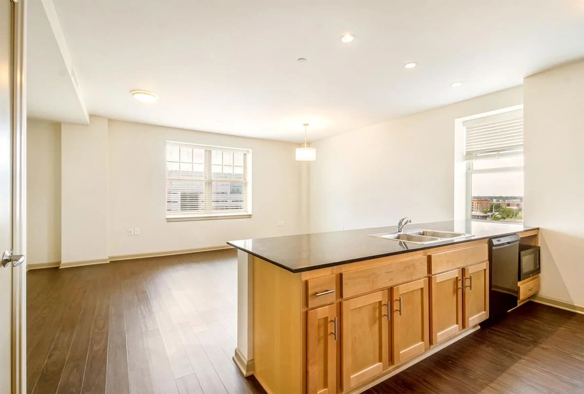 Detroit apartments for rent - image - Strathmore Apartments- 05.jpg