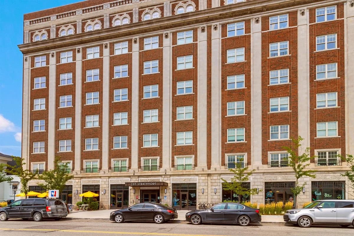 Detroit apartments for rent - Property image - Strathmore Apartments - 1