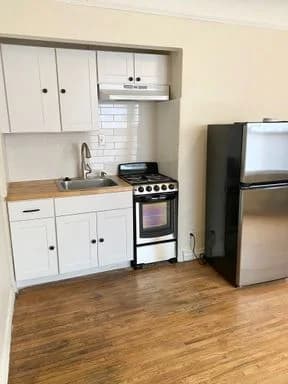 Detroit apartments for rent - Property image - 120 Glynn Ct. - 2